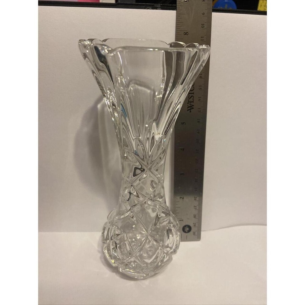 CRYSTAL VASE - Picture 7 of 8